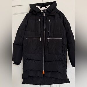 Viral Amazon Black Hooded Puffer Jacket with Silver Zippers